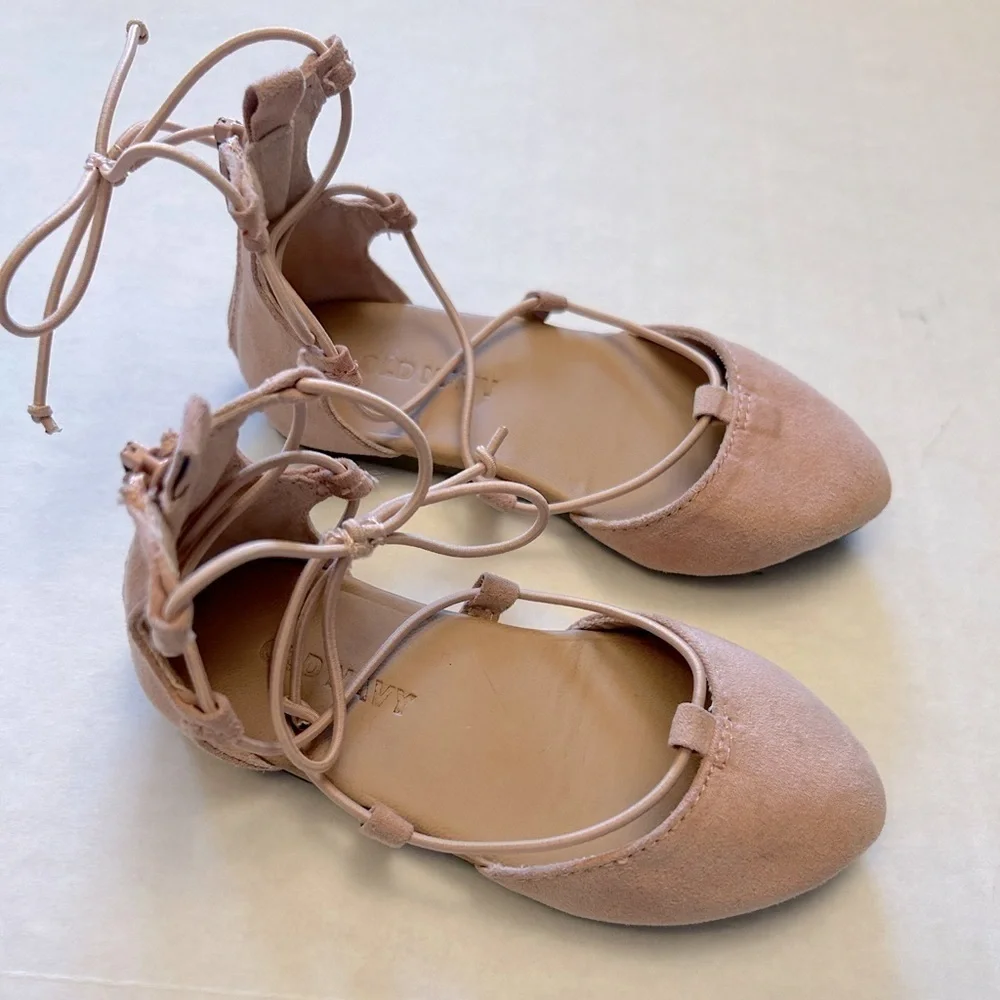 Old Navy baby girl lace up pink ankle ballet flats in Size 5. E
